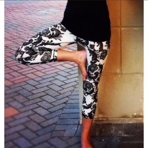 🦄VGUC🍋Lacoflage Wunder Under